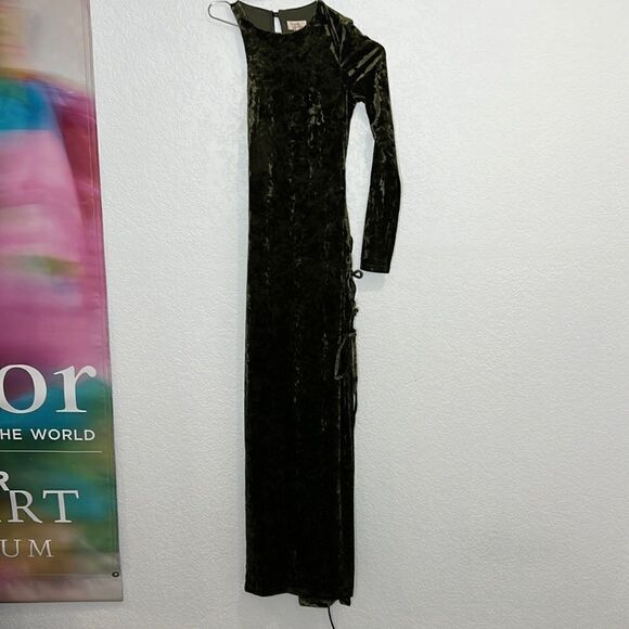 NWT Camila Coelho Gabriel Green Velvet Maxi Dress XS Revolve - Picture 2 of 16